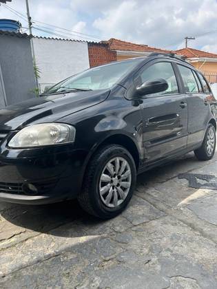 VOLKSWAGEN SPACEFOX 1.6 MI COMFORTLINE 8V FLEX 4P MANUAL VOLKSWAGEN SPACEFOX 1.6 MI COMFORTLINE 8V FLEX 4P MANUAL